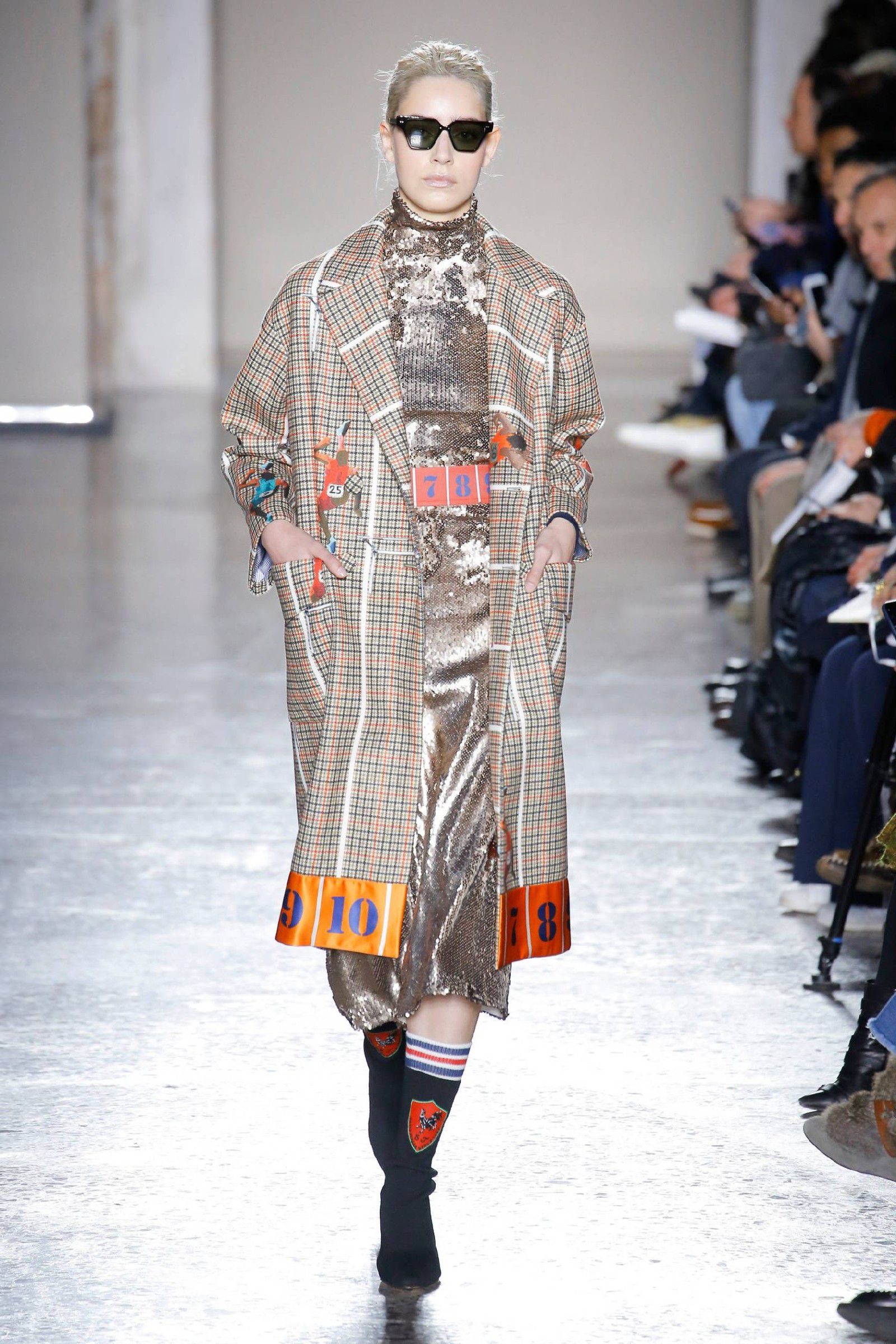 ย้อนส่อง 15 แฟชั่นลุคสปอร์ตเต็มขั้น! จากรันเวย์ Stella Jean-Fall 2018 ส่งท้ายโอลิมปิกเกมส์ โตเกียว 2020